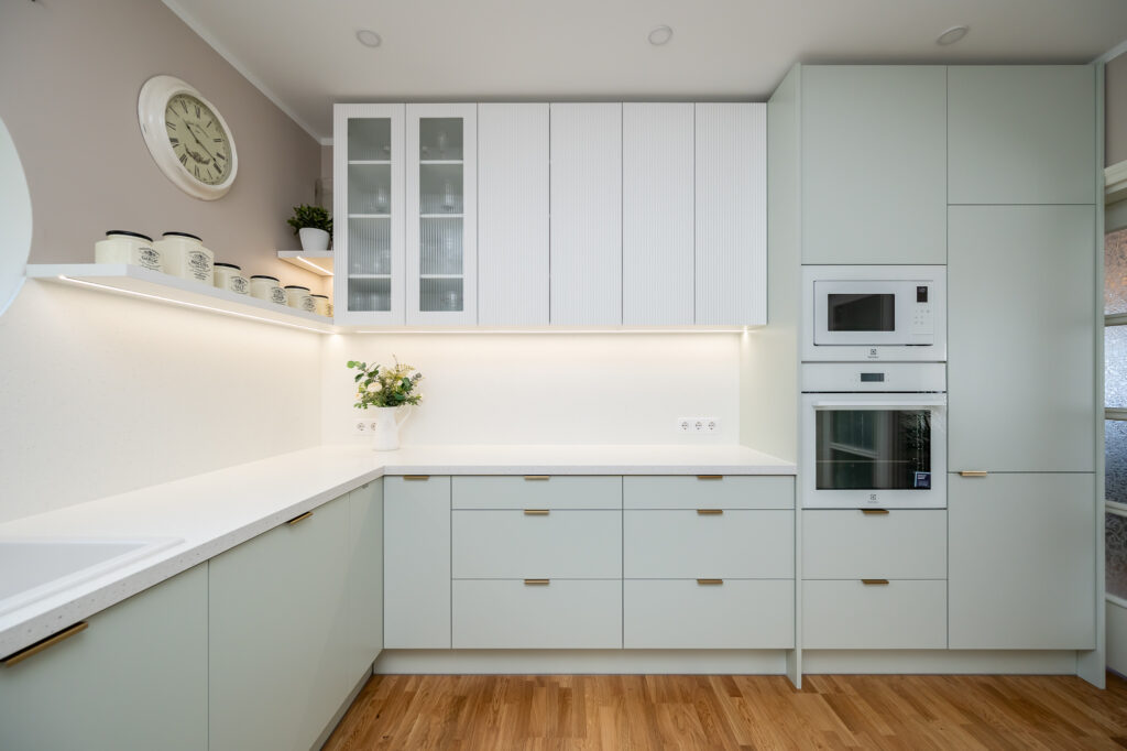Köök Krstiine eramust Vuti tänaval, sisekujundus Kaisa Green